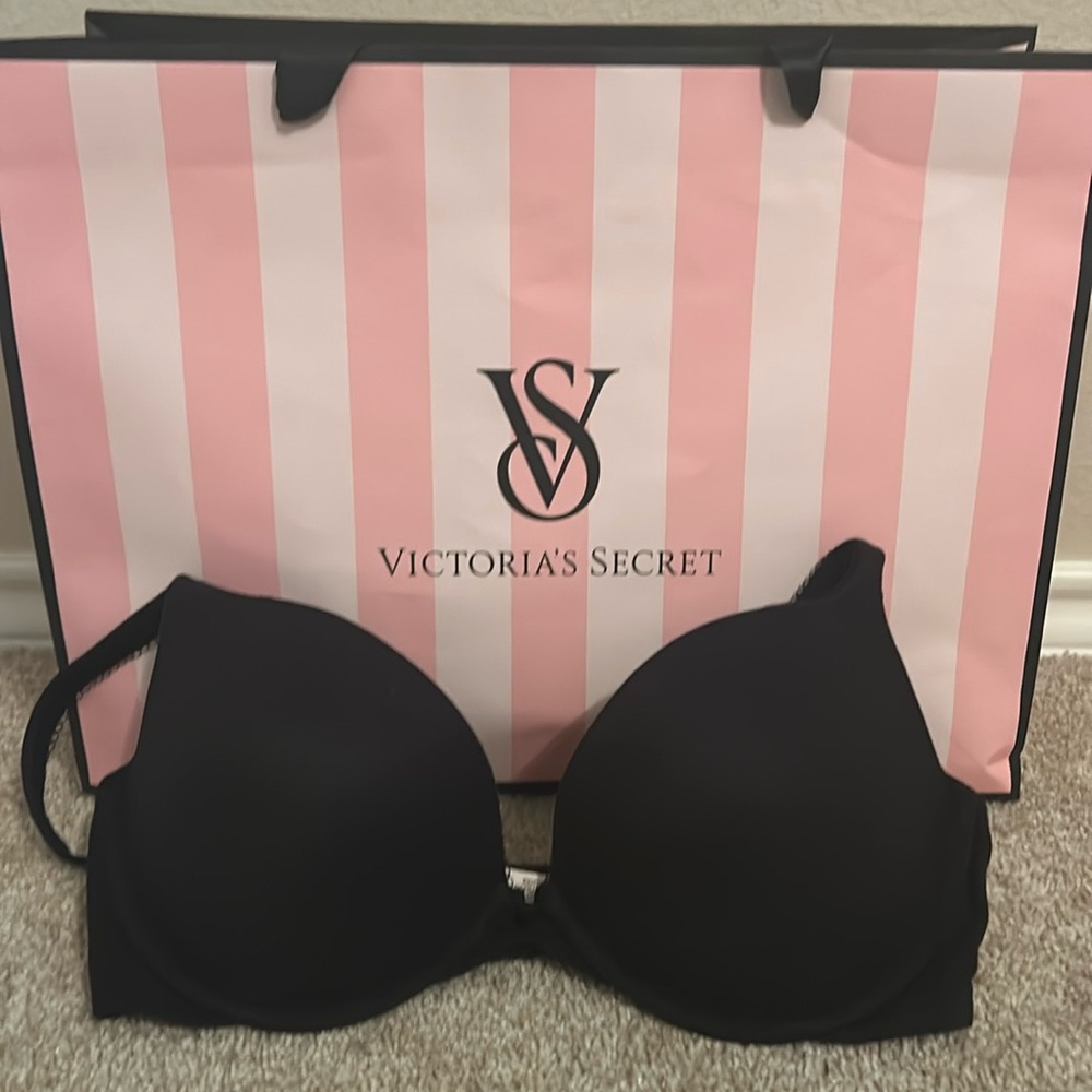 Victoria’s Secret push up bra